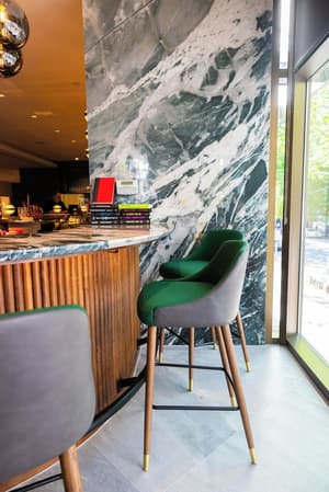 thumbnail: Bar (on property)
