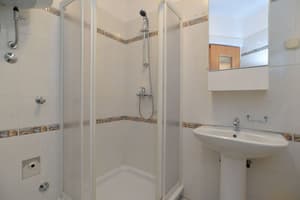 thumbnail: Exterior detail