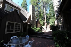 thumbnail: Exterior