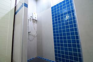 thumbnail: Bathroom shower