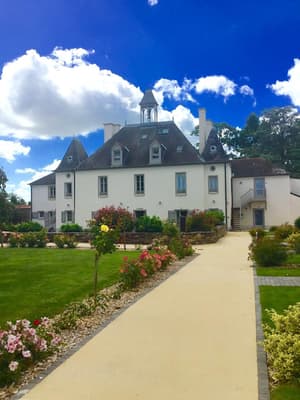 thumbnail: Exterior