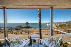 thumbnail: Balcony view