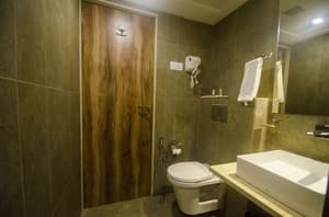 thumbnail: Bathroom amenities