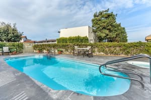 thumbnail: Outdoor pool
