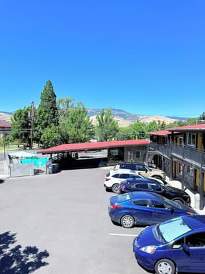 thumbnail: Exterior