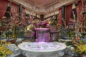 thumbnail: Interior entrance