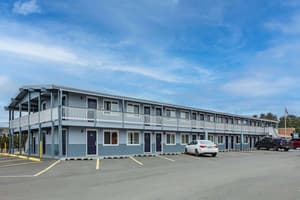 thumbnail: Exterior