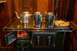 thumbnail: Breakfast area
