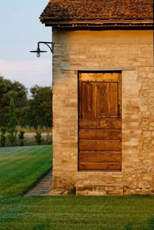 thumbnail: Front of property