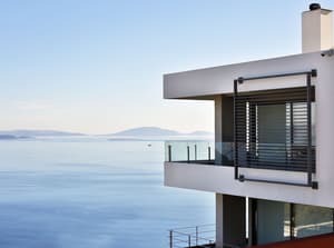 thumbnail: Exterior