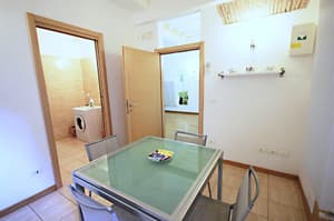 thumbnail: General view
