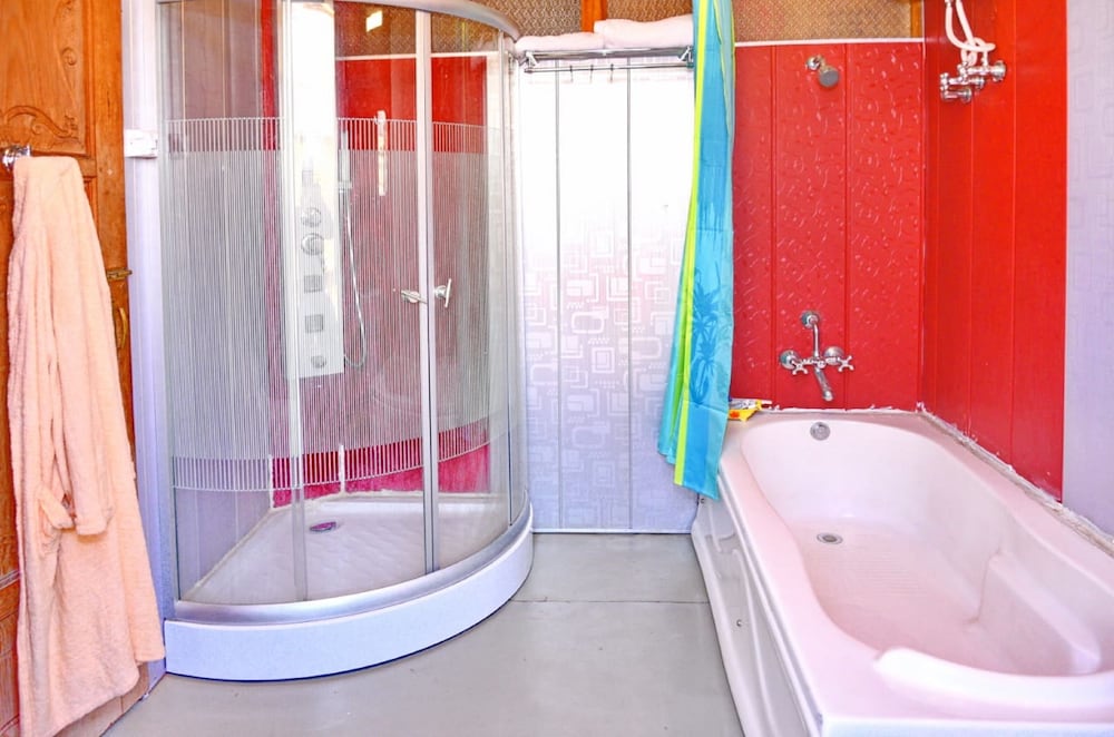 Bathroom shower