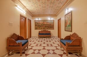 thumbnail: Interior