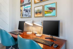 thumbnail: Business center