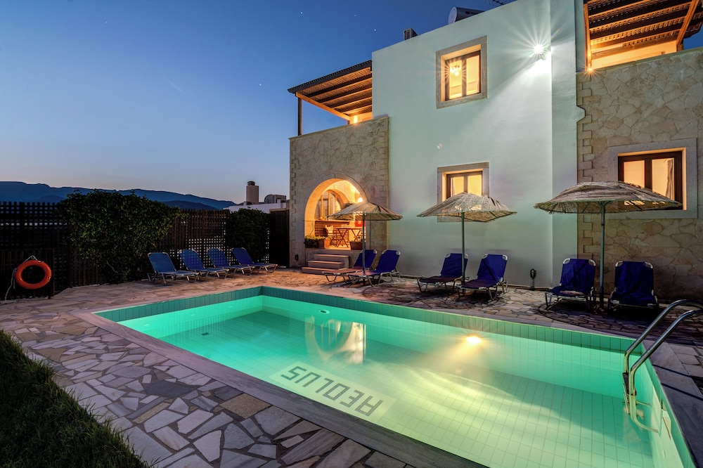 Private pool
