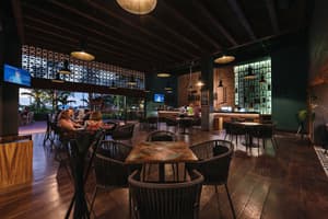 thumbnail: Bar (on property)