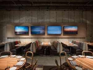 thumbnail: Restaurant