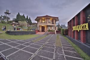 thumbnail: Exterior