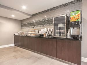 thumbnail: Breakfast area
