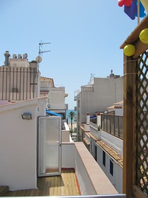 thumbnail: Sundeck