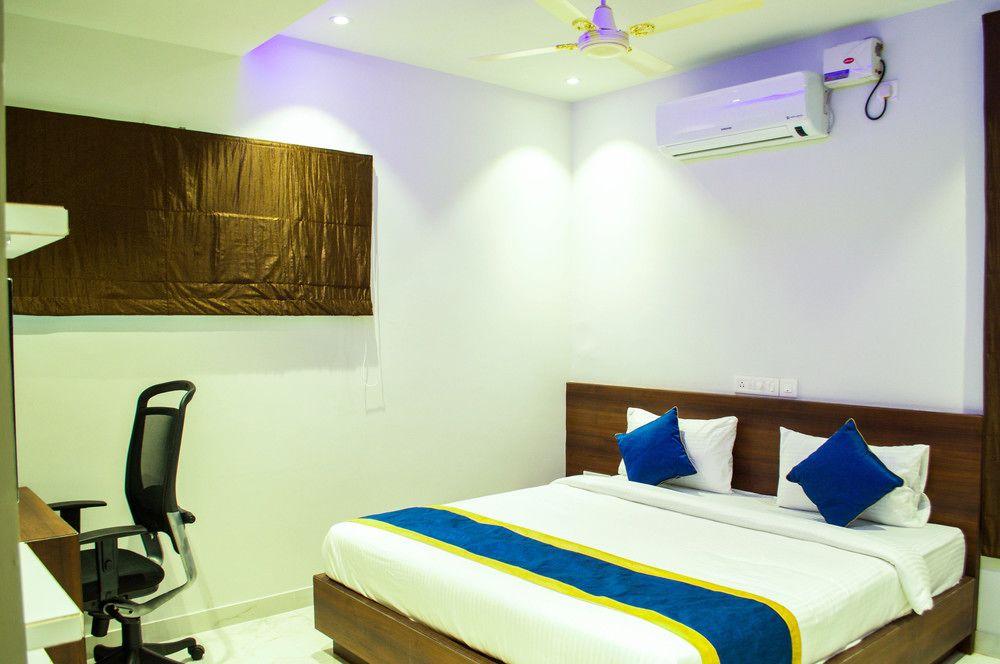 Oyo 5367 Near Outer Ring Road 10