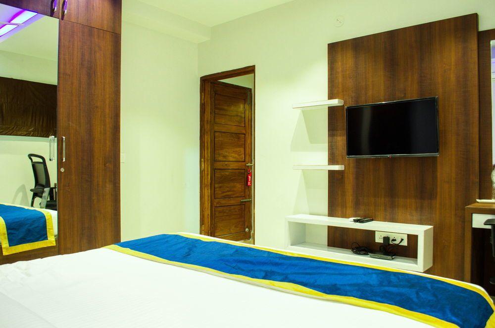 Oyo 5367 Near Outer Ring Road 13