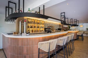 thumbnail: Bar (on property)