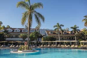 thumbnail: Outdoor pool