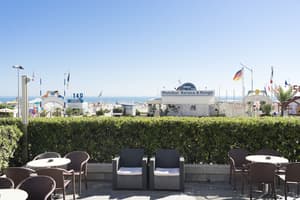 thumbnail: Terrace/patio