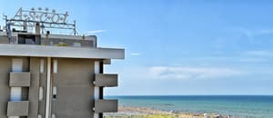 thumbnail: Front of property