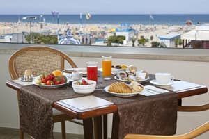 thumbnail: Breakfast area