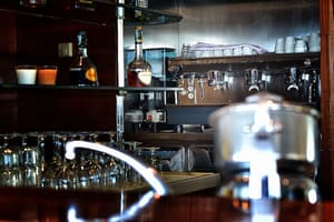 thumbnail: Bar (on property)