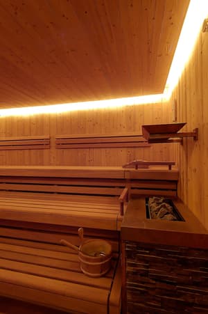 thumbnail: Lobby sitting area