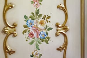 thumbnail: Interior detail