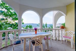 thumbnail: Terrace/patio
