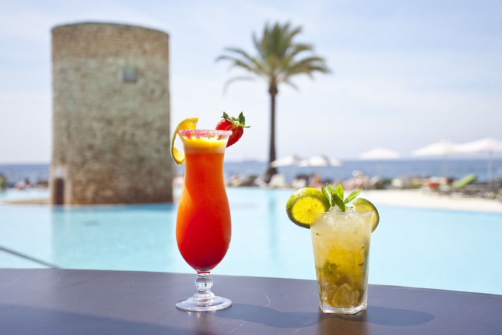 Poolside bar