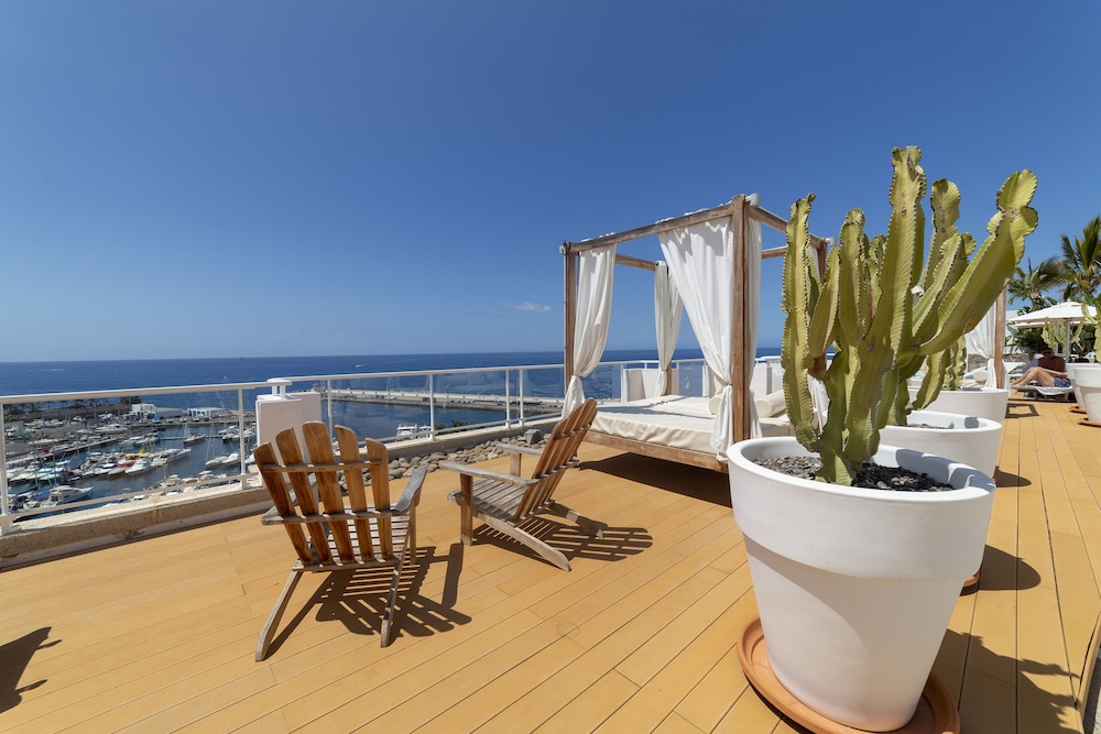 Sundeck