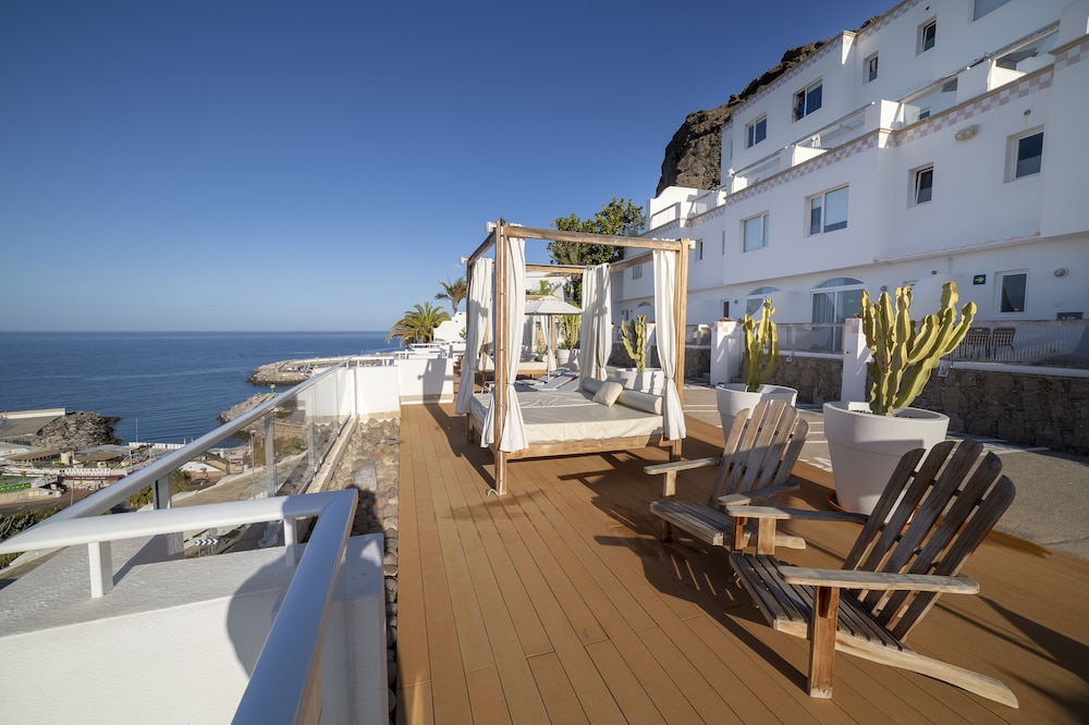 Sundeck