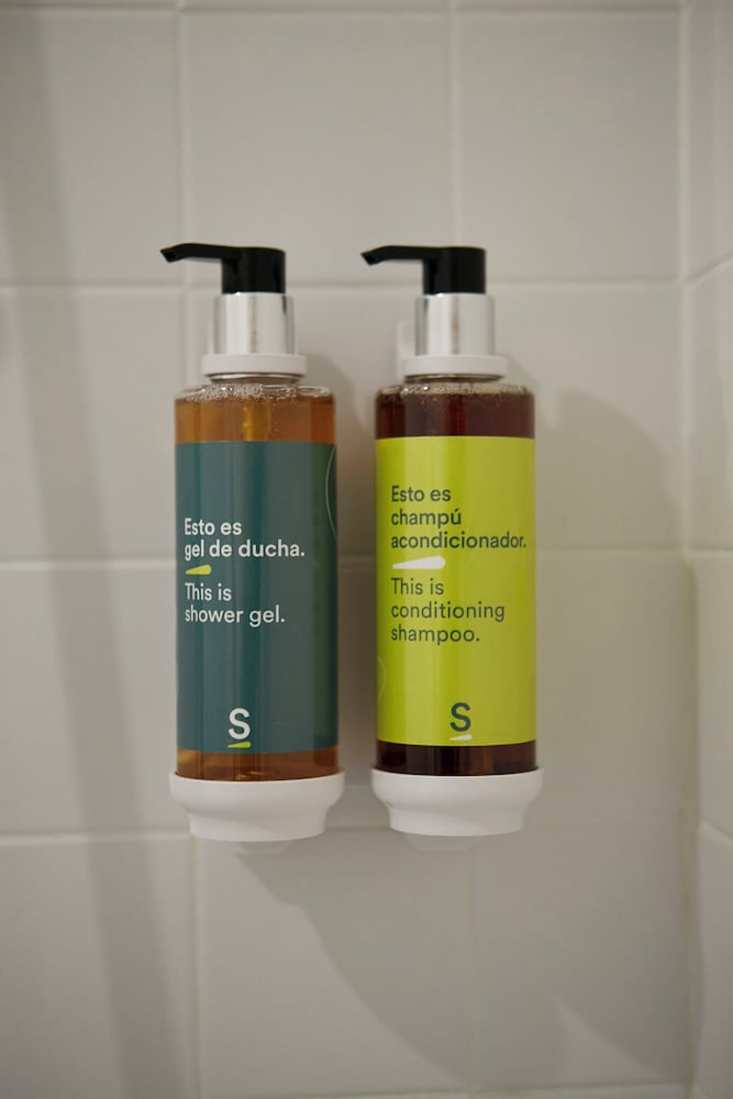 Bathroom amenities