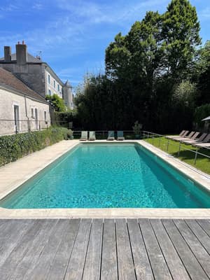thumbnail: Pool