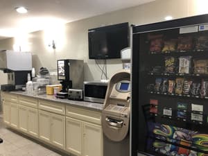 thumbnail: Breakfast area