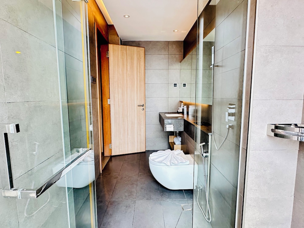 Bathroom shower
