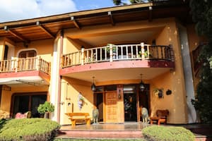 thumbnail: Front of property