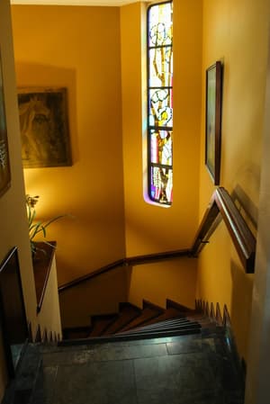 thumbnail: Interior entrance