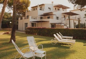 thumbnail: Front of property