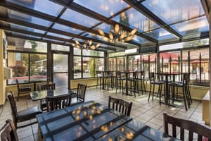 thumbnail: Breakfast area
