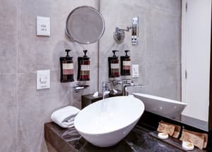thumbnail: Bathroom