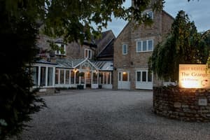 thumbnail: Front of property