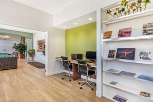 thumbnail: Business center