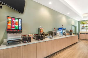 thumbnail: Breakfast area